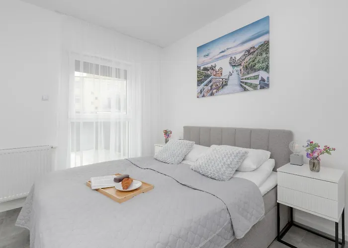 Апартаменты Modern Close To The In By Renters Гданьск