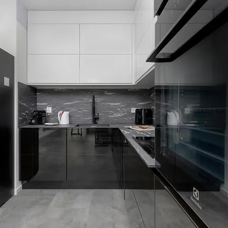 Modern Close To The In By Renters *